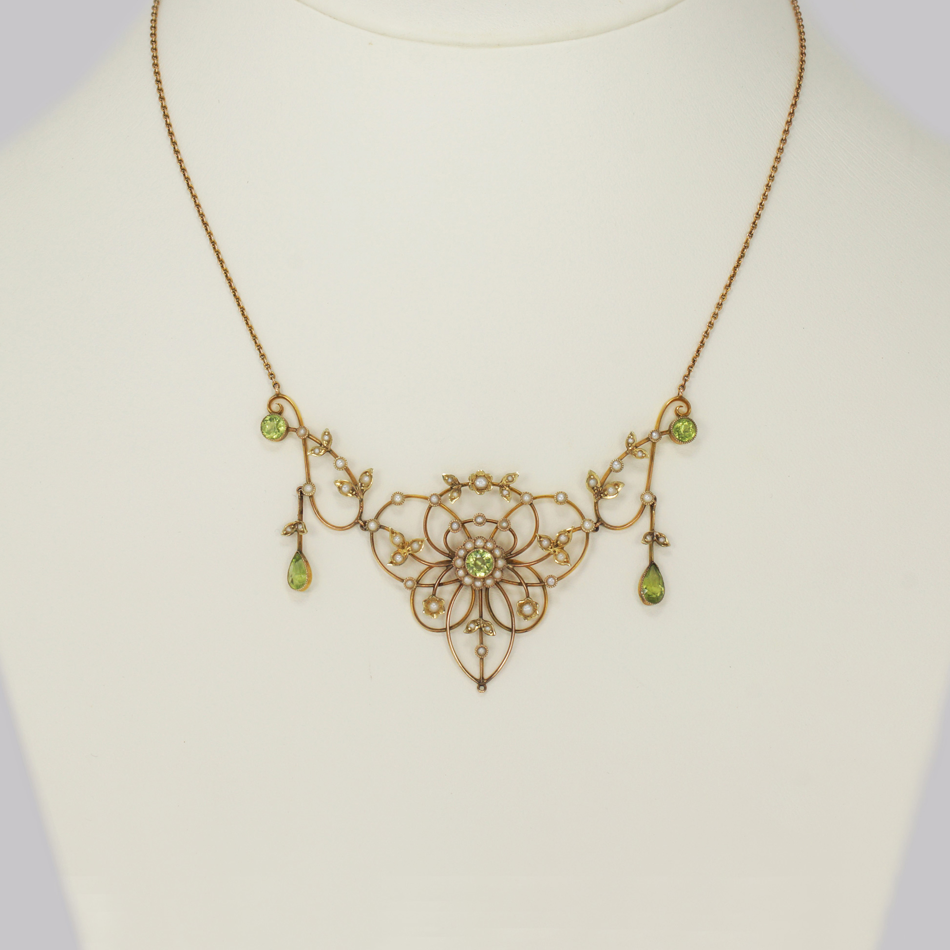 Antique Peridot & Pearl Necklace - The Chelsea Bijouterie