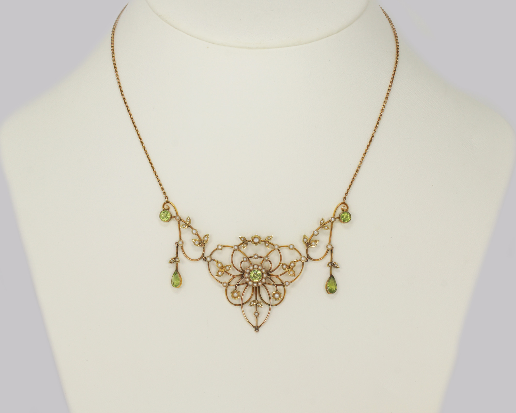 Antique Peridot & Pearl Necklace - The Chelsea Bijouterie