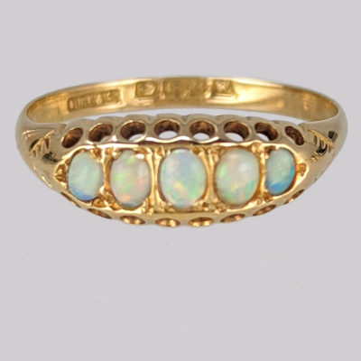 Antique 18ct Gold Opal Ring