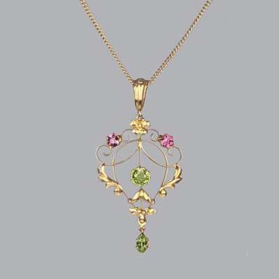 Edwardian Necklace Peridot and Garnet gold Pendant