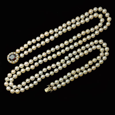 Vintage Pearl Necklace with 9ct Gold Garnet Clasp 1960s