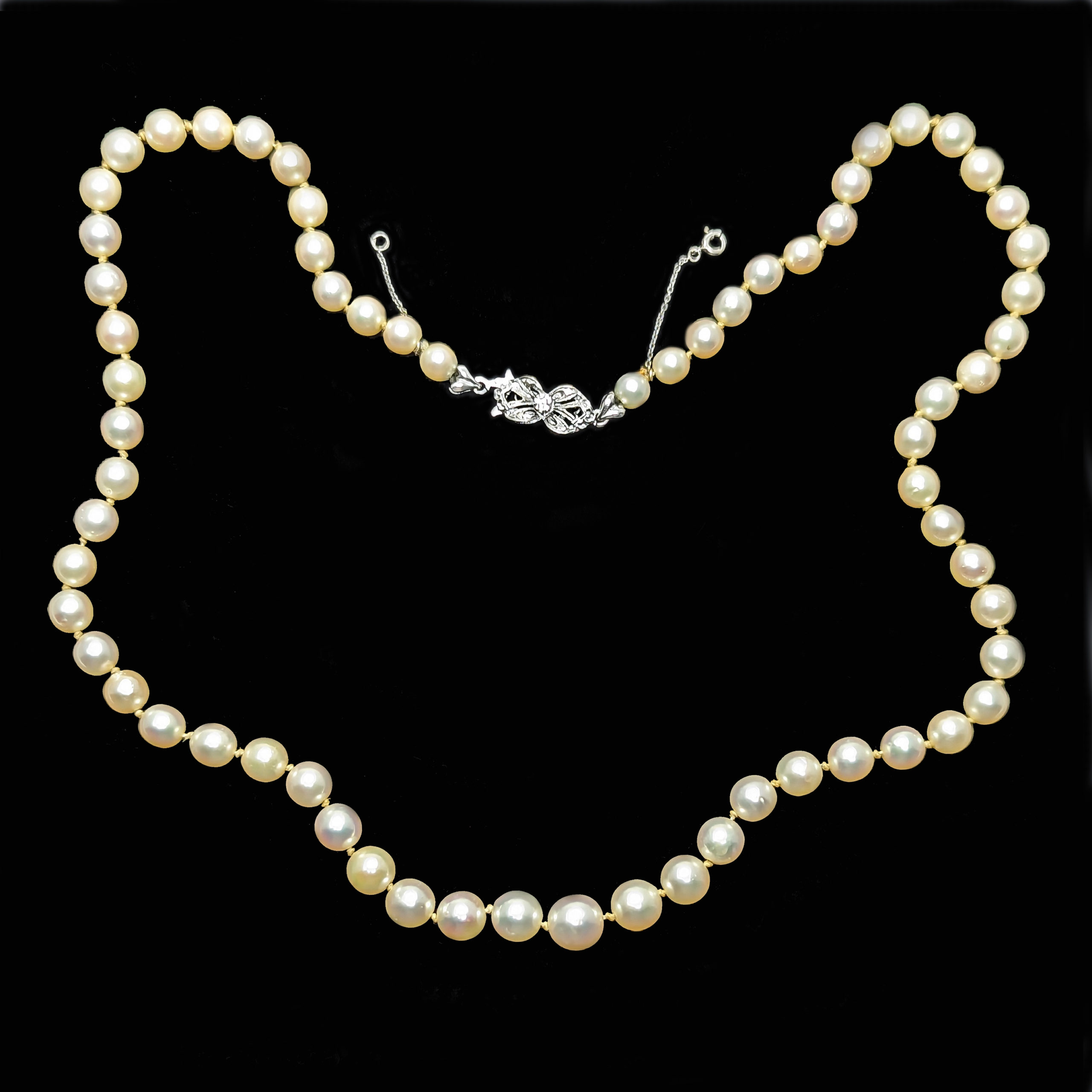 Unoaerre vintage pearl necklace